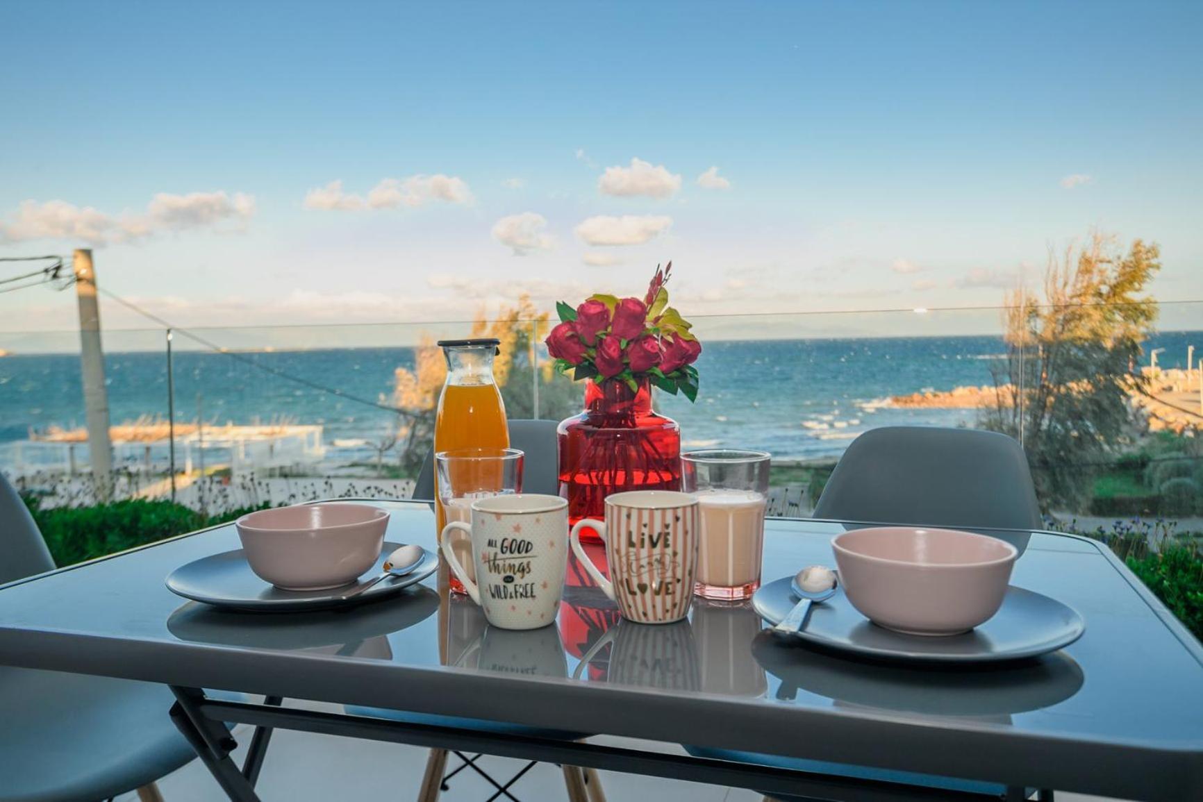 Beachfront Artemida Retreat - Peony Seabreeze Gem Eksteriør bilde